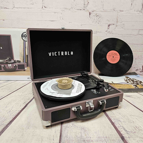 Портативный виниловый проигрыватель VICTROLA JOURNEY+, 33/78/45 об/мин, +BT/AUX/LINE, цвет бордовый