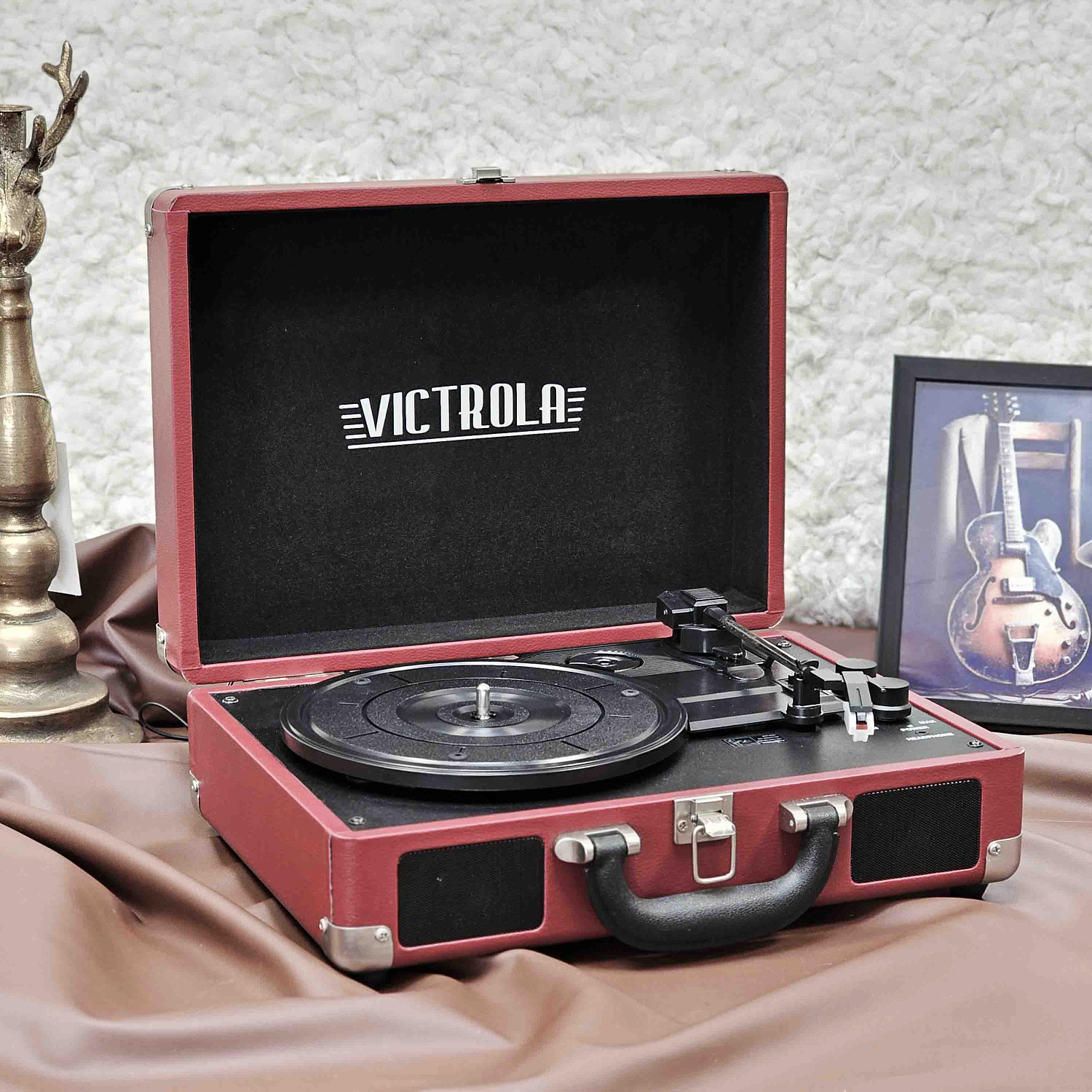 Портативный виниловый проигрыватель VICTROLA, 33/78/45 об/мин, +BT/AUX/LINE, цвет бордовый