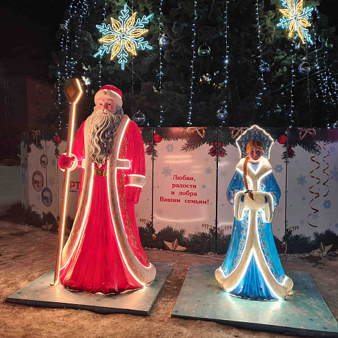 Скульптура из стеклопластика для общественных мест ДЕД МОРОЗ  220см