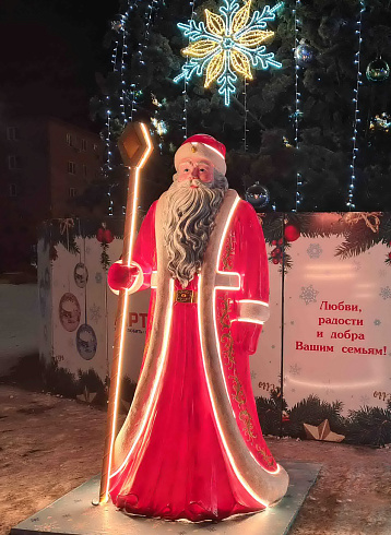 Скульптура из стеклопластика для общественных мест ДЕД МОРОЗ  220см