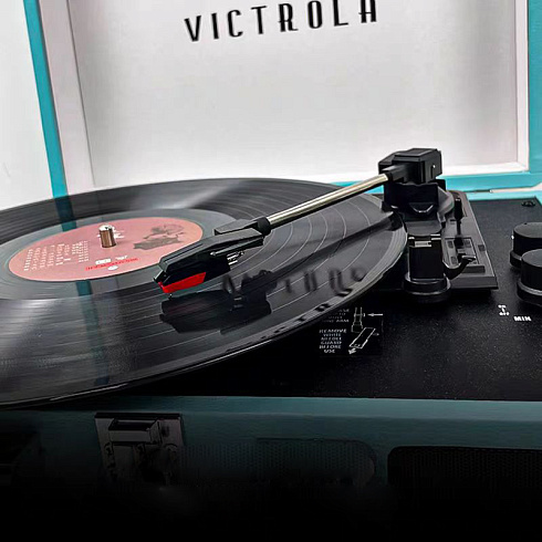 Портативный виниловый проигрыватель VICTROLA JOURNEY+, 33/78/45 об/мин, +BT/AUX/LINE, цвет голубой
