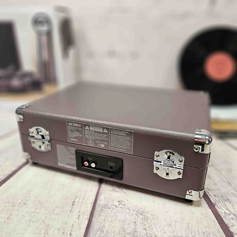 Портативный виниловый проигрыватель VICTROLA JOURNEY+, 33/78/45 об/мин, +BT/AUX/LINE, цвет бордовый