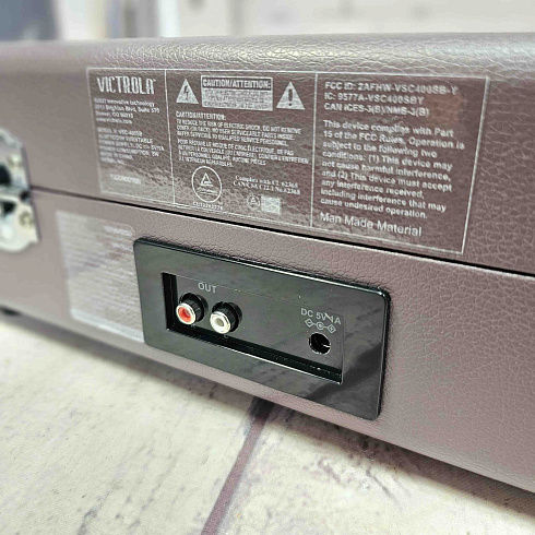 Портативный виниловый проигрыватель VICTROLA JOURNEY+, 33/78/45 об/мин, +BT/AUX/LINE, цвет бордовый