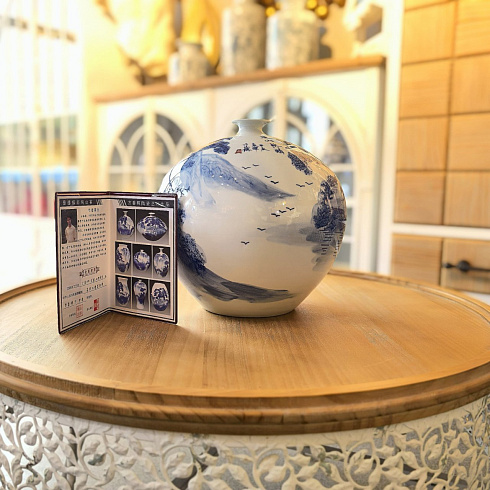 Ваза фарфоровая в традиционном китайском стиле 31*30 см