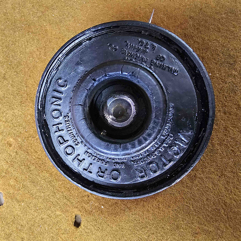 Граммофон кабинетный, настольный «Victrola» J1-71